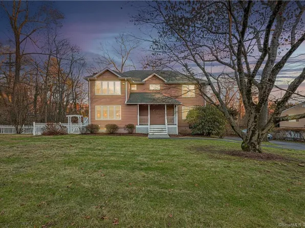 2 Lloyd Road, Norwalk, CT 06850