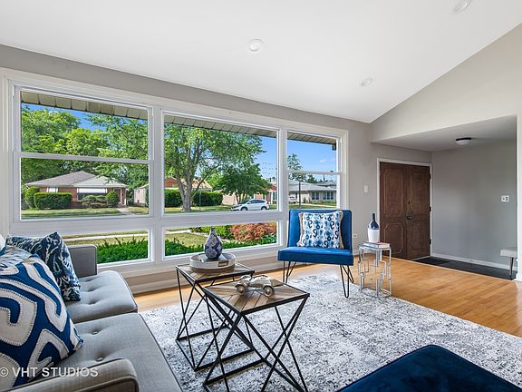 5th image of 5035 Conrad Ave