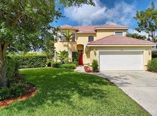 7194 Mill Run Cir, Naples, FL 34109