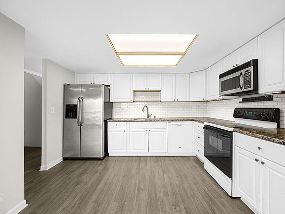 2nd image of 1036 Denham Pl #1036