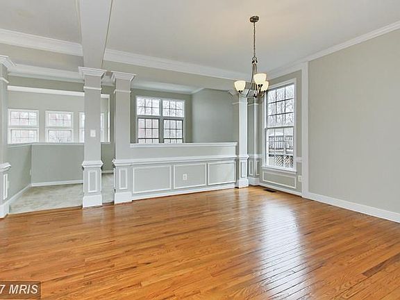 3rd image of 46290 Summerhill Pl