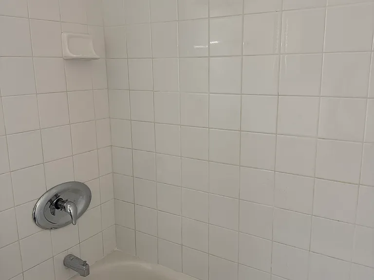 5155 Yarmouth Ave #2 — Photo 14