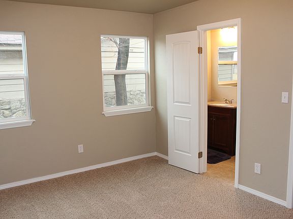 2nd image of 1313 NE 5th St