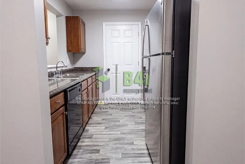 3 bed, 2.0 bath, 1232 sqft, $1,425 — Photo 3