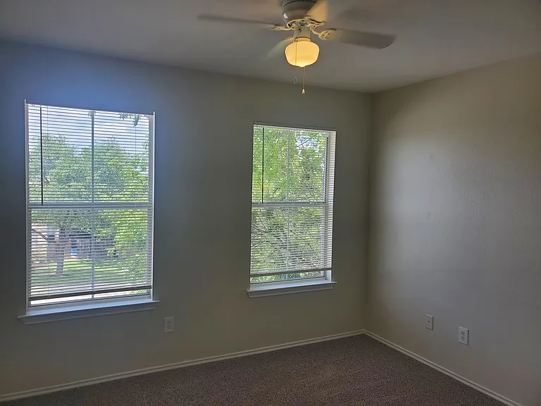 14001 Cambourne Dr — Photo 37