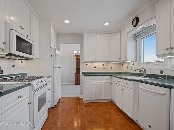 4th image of 148 Ainslie Dr