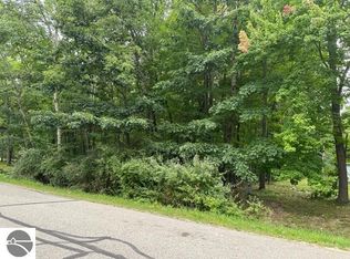 1064 Barcelona Dr, Weidman, MI 48893