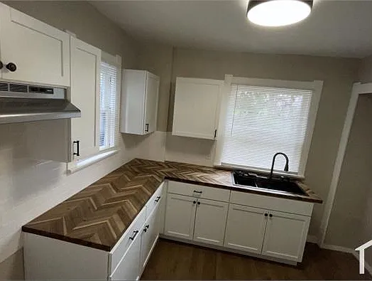 2322 Upton Ave — Photo 2