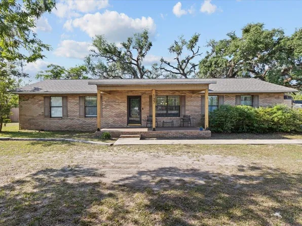 127 E Nancy St, Perry, FL 32347