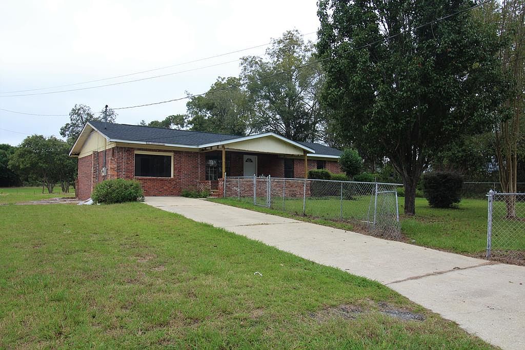 101 N Mcphaul St Sylvester Ga 31791 Mls 146281 Zillow