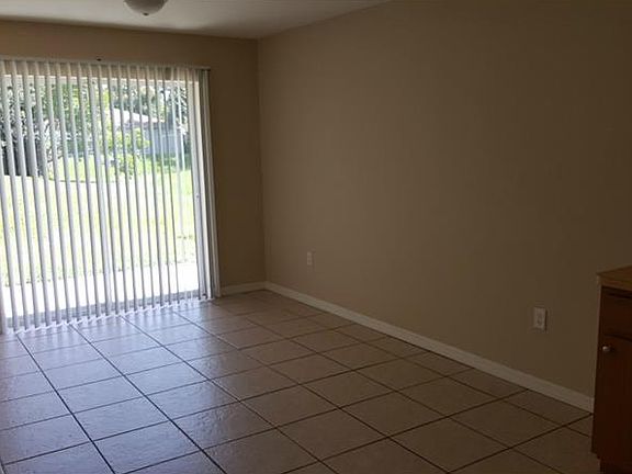3rd image of 513 Hennessee St