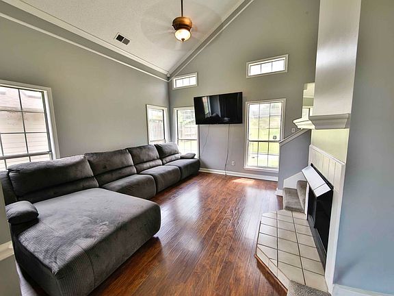 5th image of 5461 Sweetwater Ln