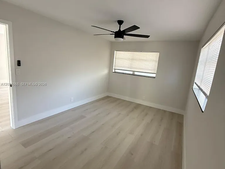 1700 SW 69th Ter — Photo 11