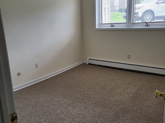 4th image of 451 Plaza Dr