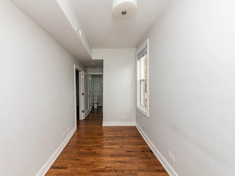2045 N Wolcott Ave #2R — Photo 9