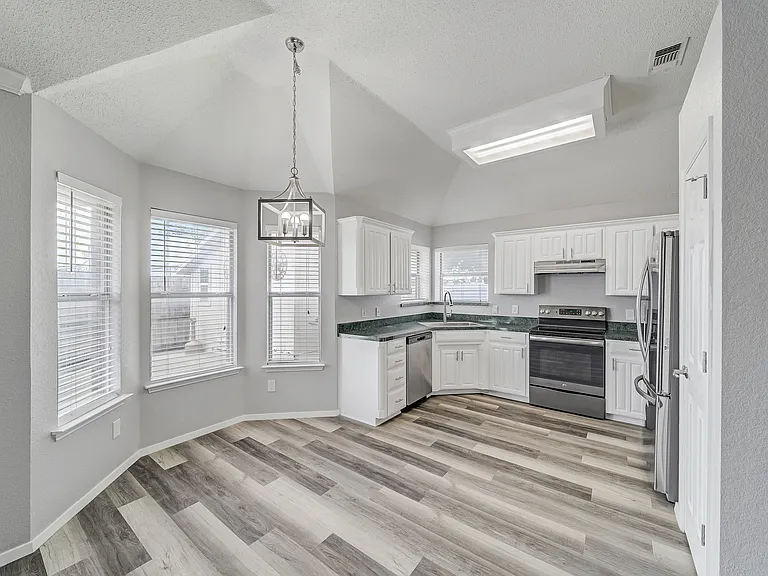 3300 Tommy Hays Dr — Photo 35