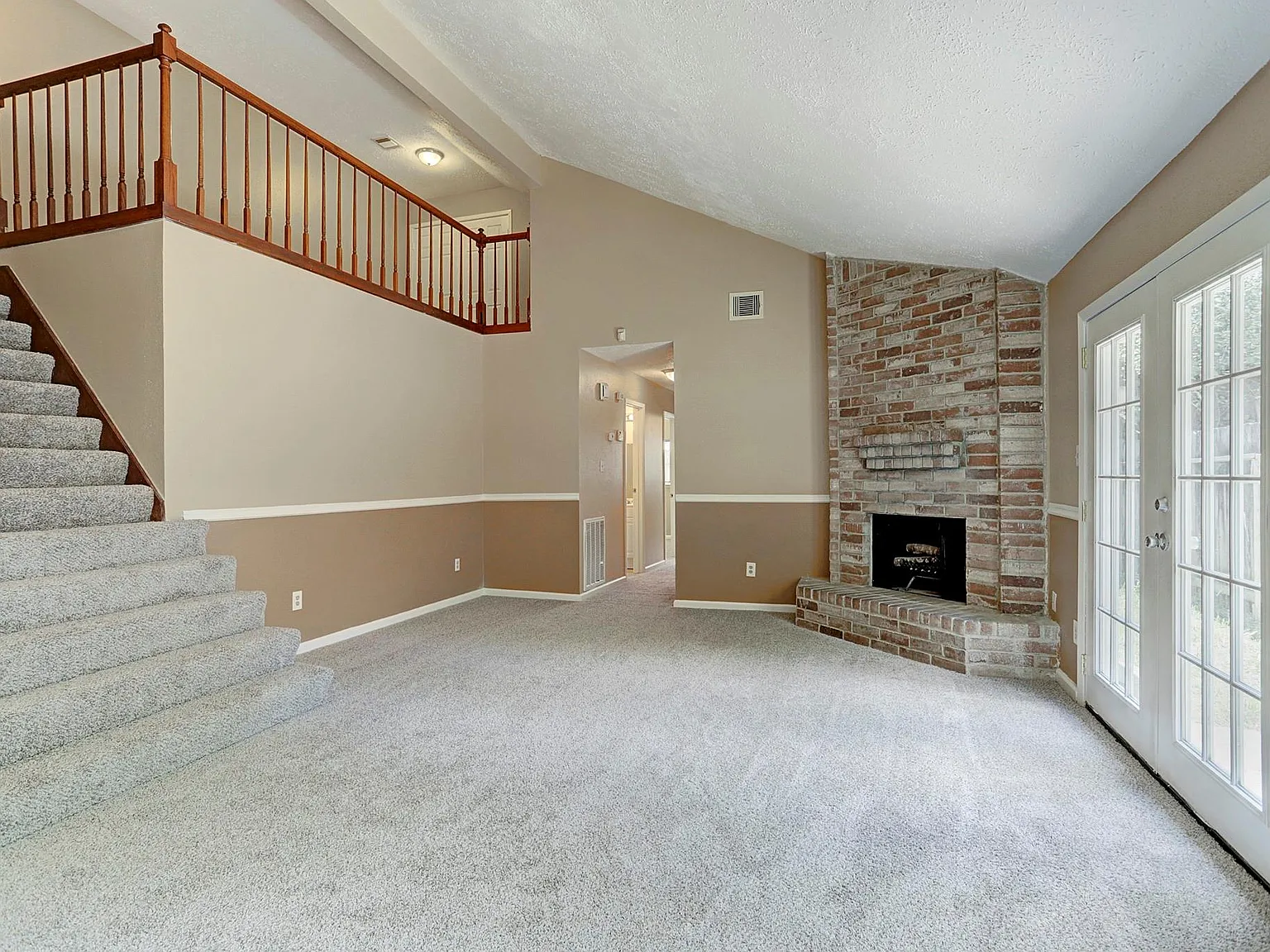 4 bed, 2.0 bath, 1431 sqft, $1,450 — Photo 3