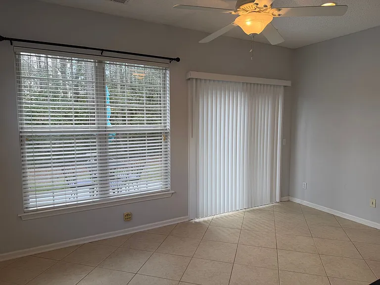 28 Darby Creek Ct — Photo 12