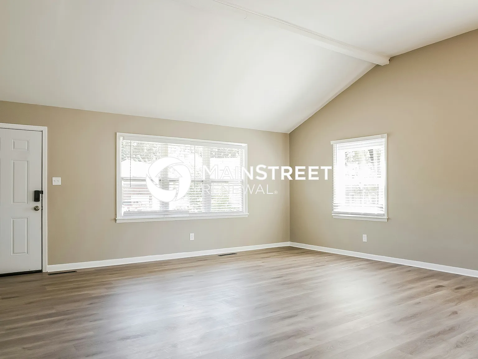 1577 Pyle Pl — Photo 2