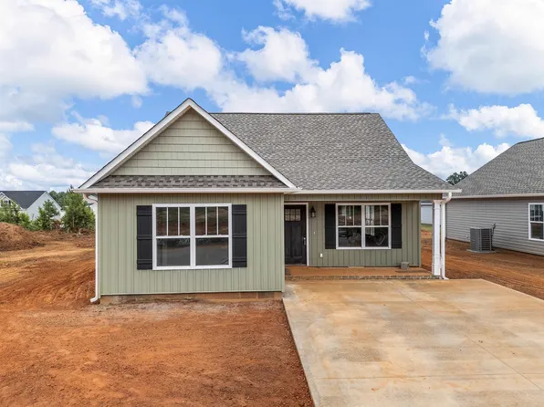 533 Molly Parker Ln, Spartanburg, SC 29301