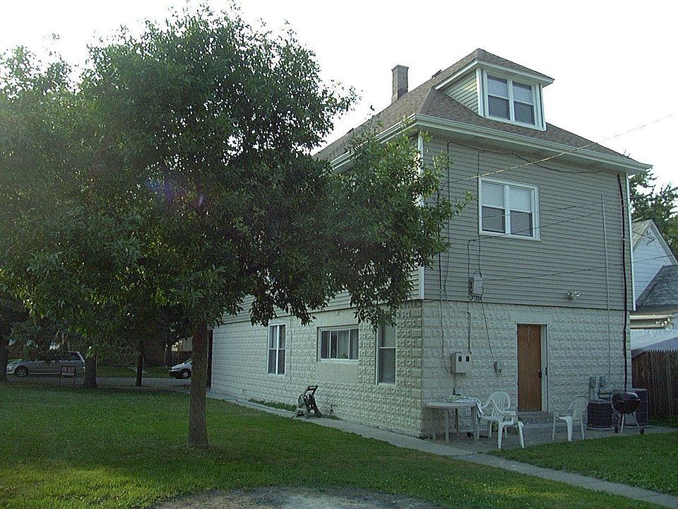 Rear of building and large side yard