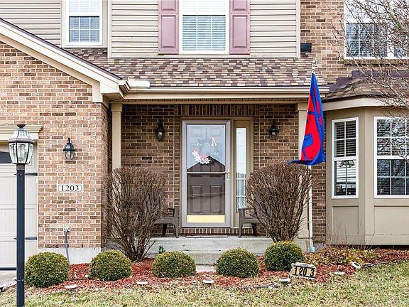 3rd image of 1203 Greystone Cir