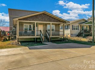 215 E Oakview Rd, Asheville, NC 28806