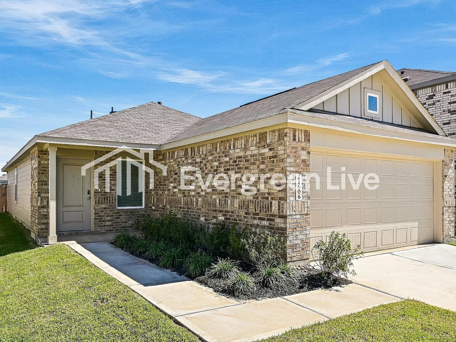 3 bed, 2.0 bath, 1409 sqft, $1,795 — Photo 2