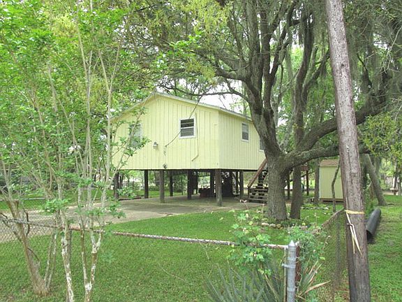 4th image of 147 Private Road 652 Live Oak Bend Dr