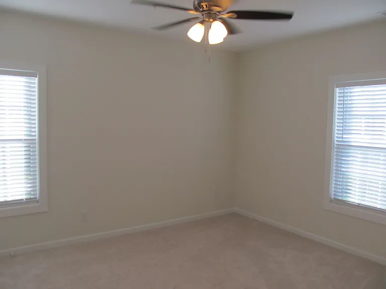 2606 Pennoak Way #D — Photo 10