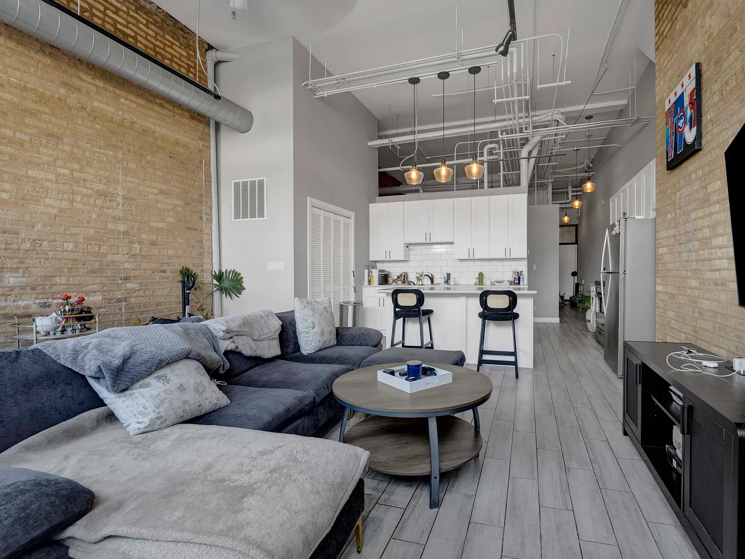 2 bed, $2,200 — Photo 2