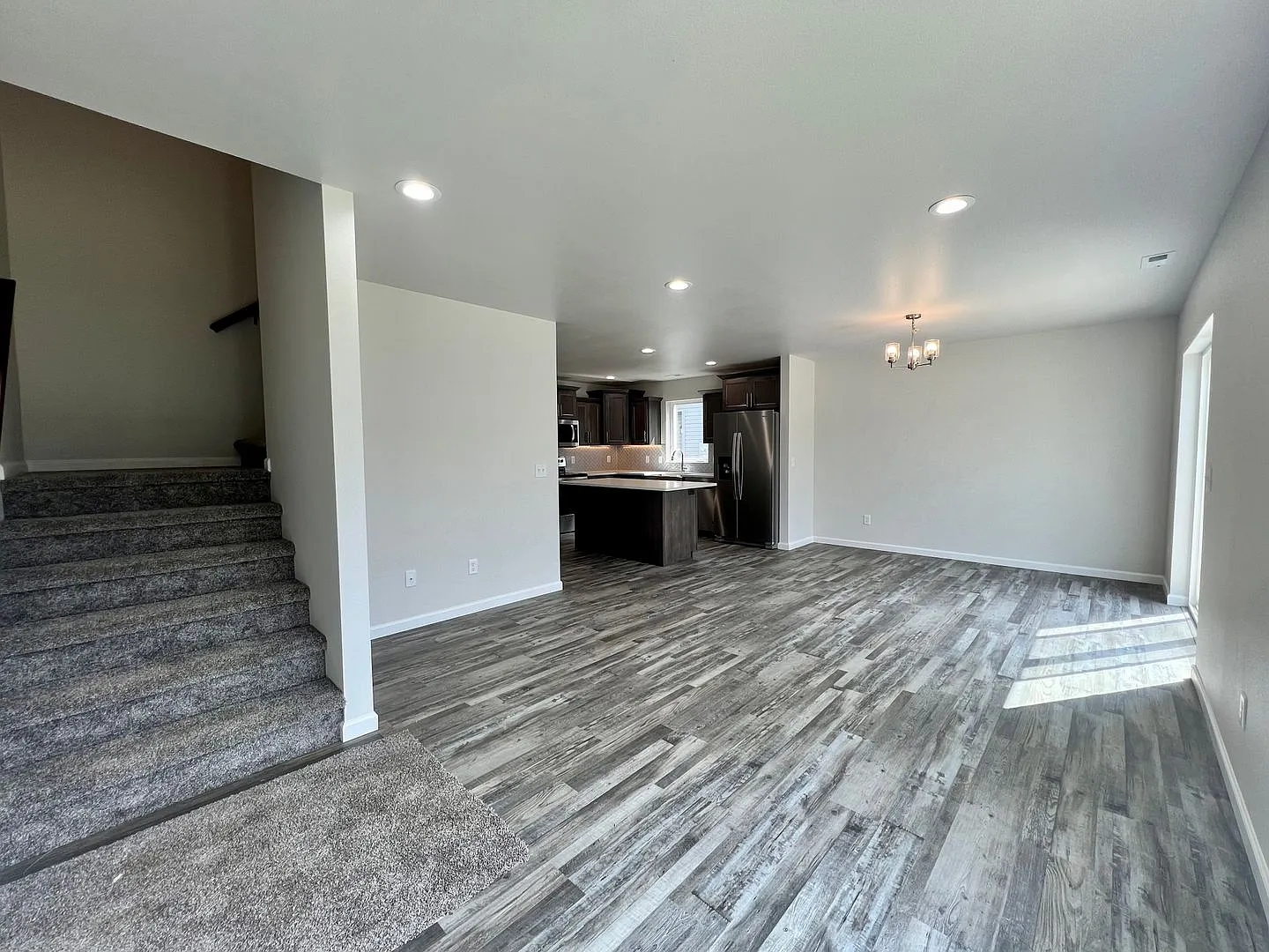 4 Bed | 2 Bath | 2 Stall Garage | Single Family Home — Photo 2