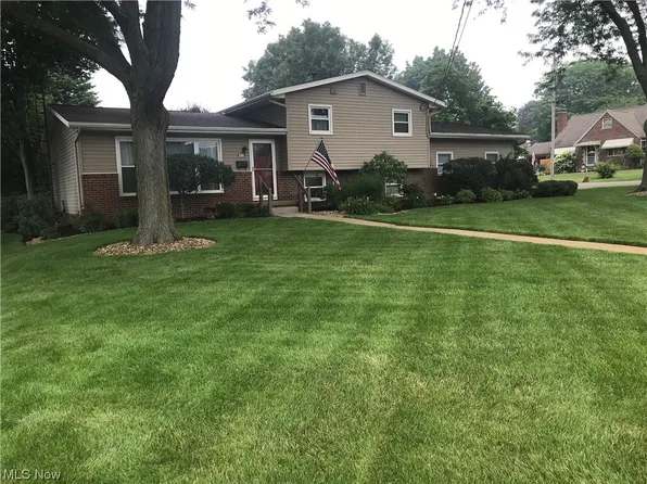 2903 22nd St NW, Canton, OH 44708