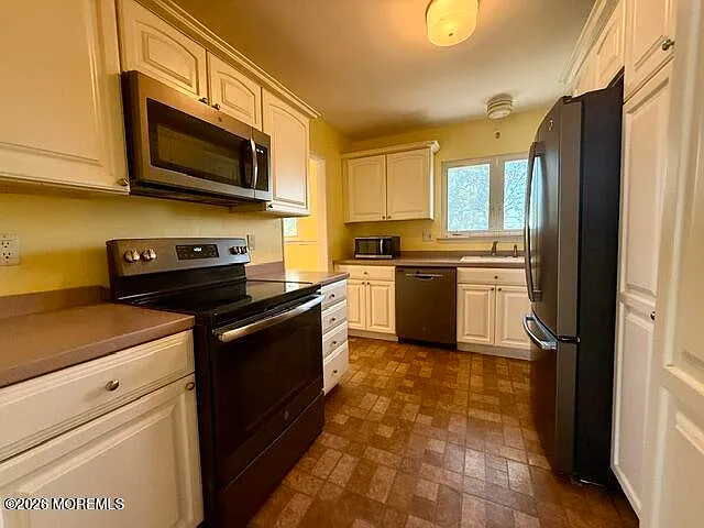 5 Sussex Ct — Photo 16