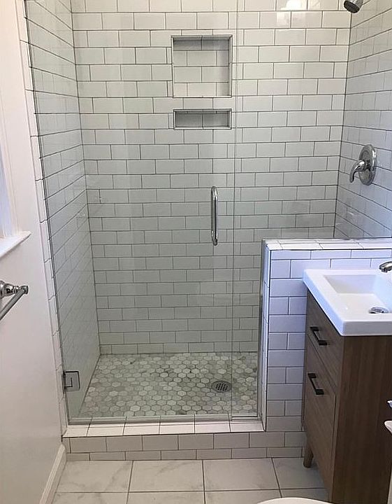 2nd image of 4980 Normandy Ln