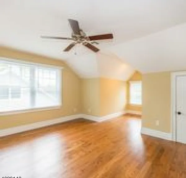 64 Kent Place Blvd #A — Photo 17