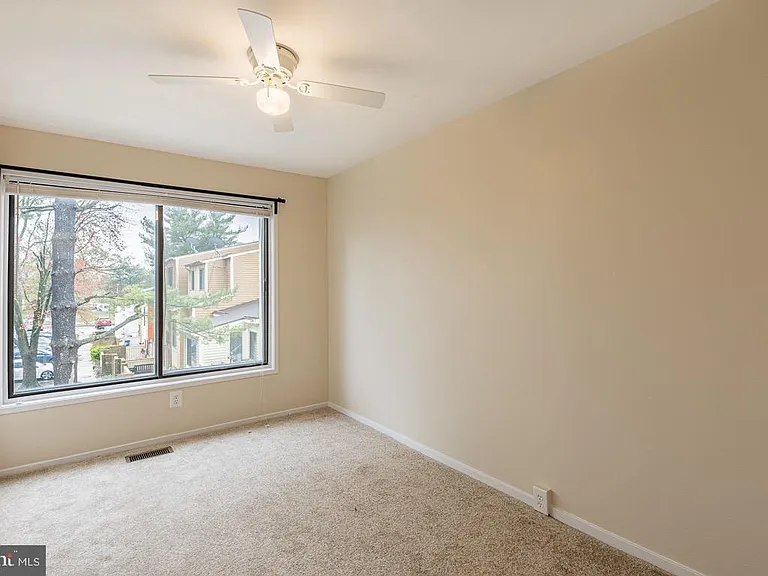 18728 Nathans Pl — Photo 20