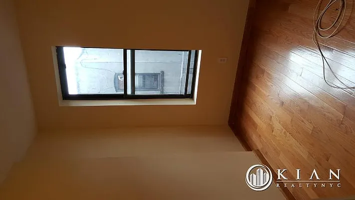 Rented by Kian Realty | media 16