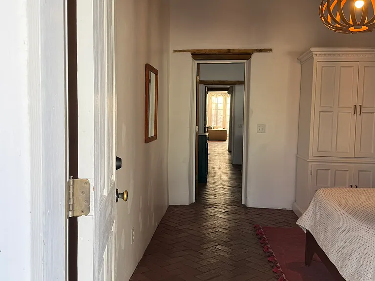 473 S Convent Ave — Photo 4