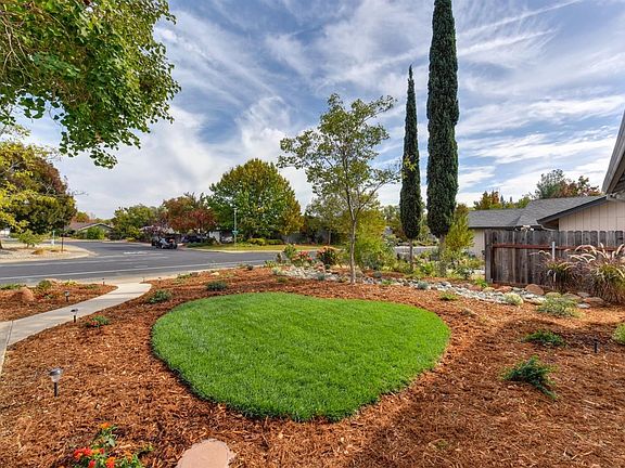 3rd image of 635 Flower Dr