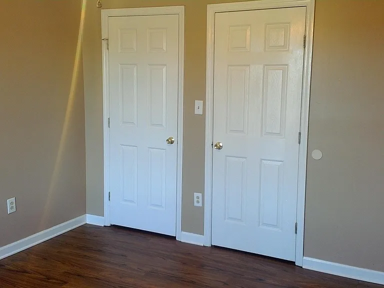 107 Mallory Ct — Photo 8