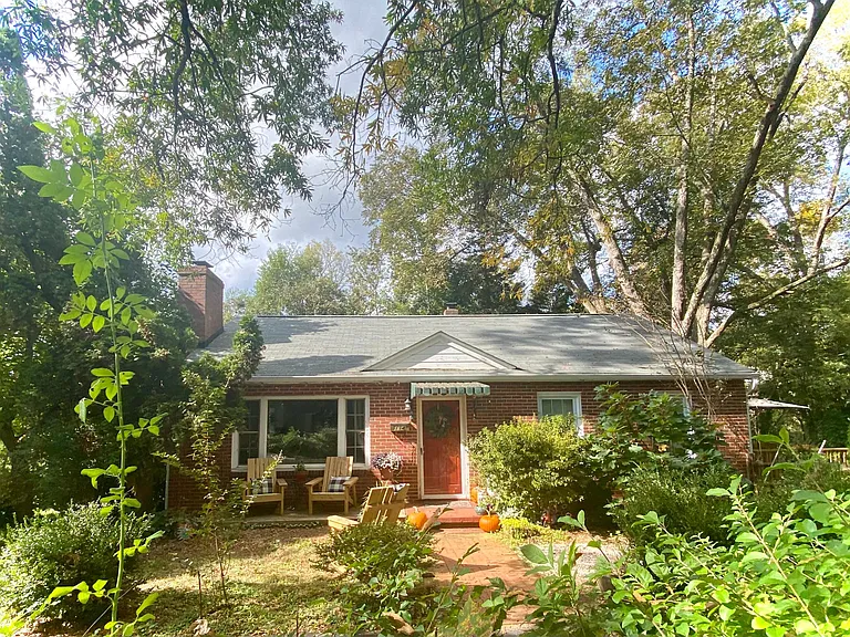 114 W Union St — Photo 1