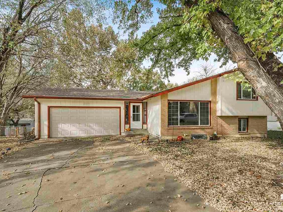 107 Wilson Cir, Wamego, KS 66547 MLS 20232835 Zillow