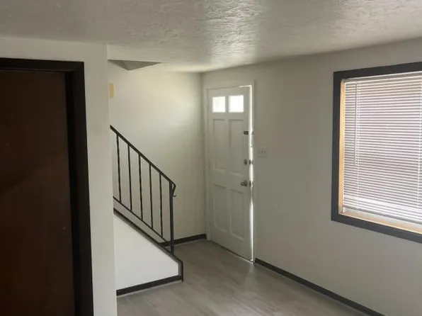 245 Laurel Dr, Greensburg, PA 15601