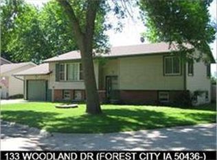 133 Woodland Dr, Forest City, IA 50436