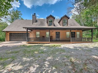 1 Thomas Cir W, Holiday Island, AR 72631