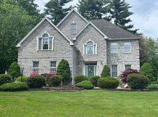 151 Windham Dr, East Longmeadow, MA 01028