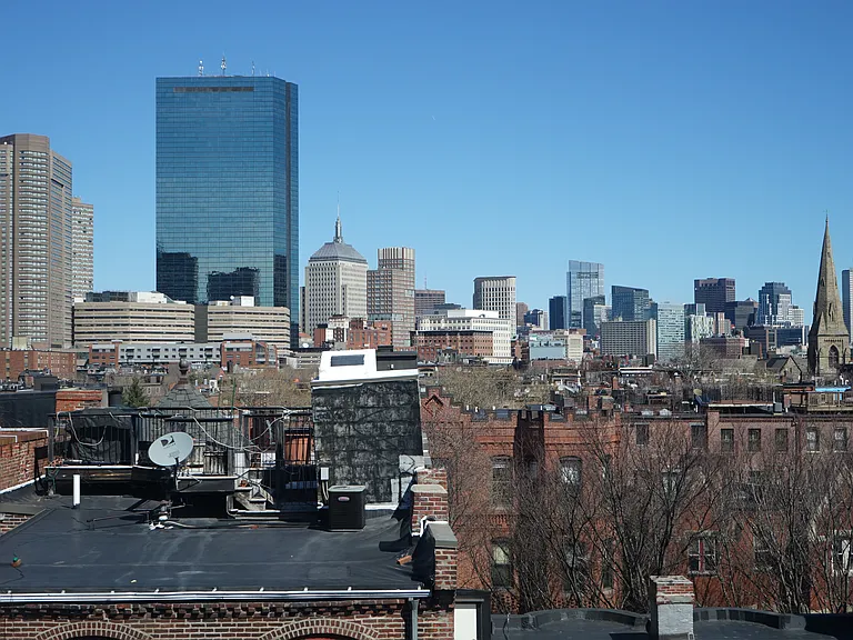 Massachusetts Ave — Photo 10