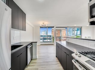922 North Blvd APT 201, Oak Park, IL 60301