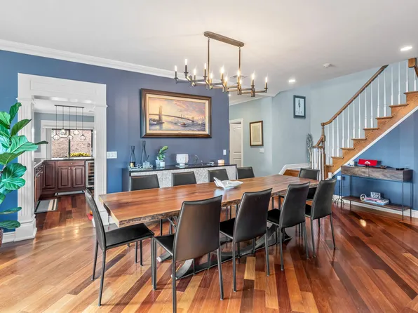 12 Lasher Ln, Edgewater, NJ 07020